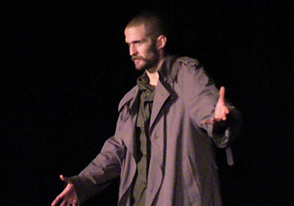 p_an_iliad_FEATURE2