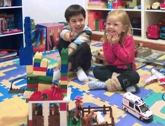 5 steps to a <br>self-cleaning playroom