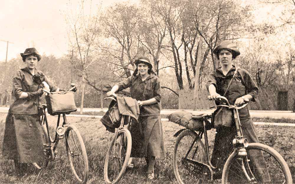 early-cycling1_feature_westmountmag
