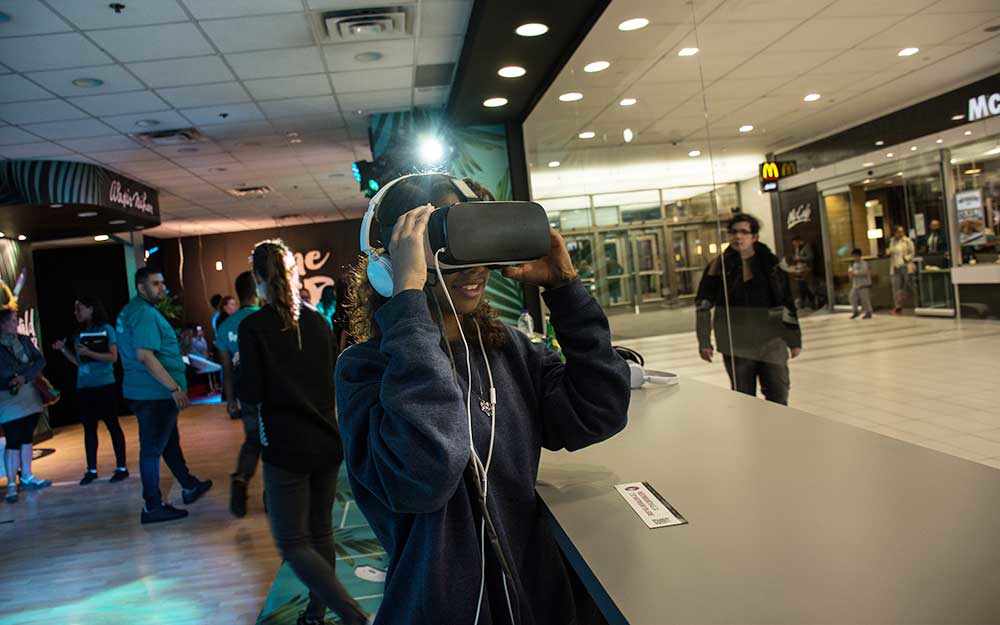 virtual-reality8449_westmountmag
