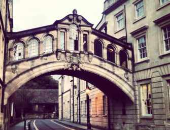Discovery journey through <br>Oxford’s timeless lanes