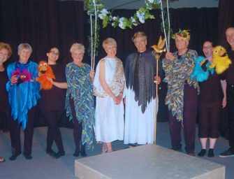 The Birds is a hoot <br>from the past