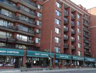 Westmount places <br>St. Catherine Street