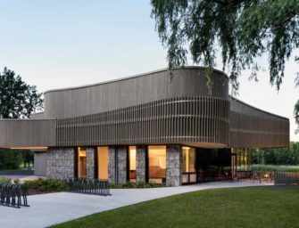 Un bâtiment en bois <br>pour un parc national