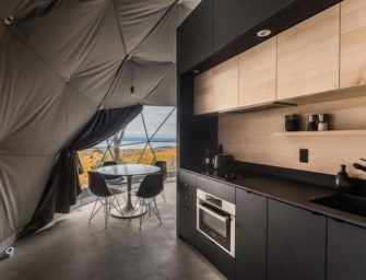 Eco-luxurious lodging in <br>Petite-Rivière-Saint-François