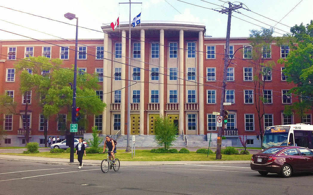 2048px-English_Montreal_School_Board_Administrative_Building