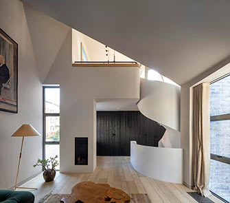 London Solar House d’Archi-Tectonics : une compacité lumineuse comme modèle d’habitat urbain durable - photo : Nick Kane via v2com