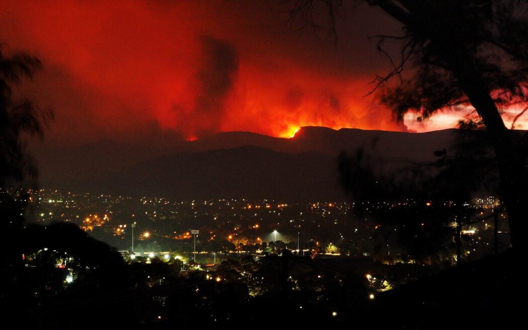 australian-bush-fires-2048