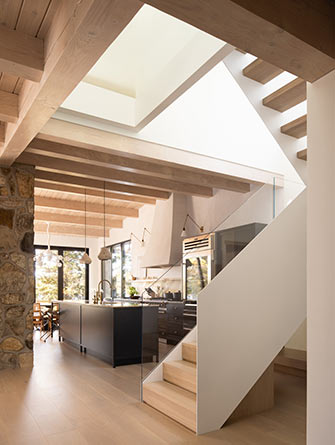 Chalet sur la pointe, Lanaudière, Canada, Paul Bernier Architecte - photo : Raphaël Thibodeau