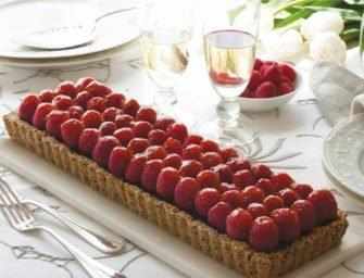 Love and Spices: <br>Chocolate Raspberry Tart