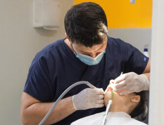 How to find a great <br>dental clinic near you
