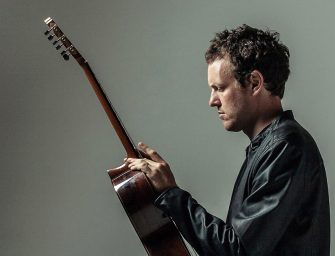 Derek Gripper in concert <br>at Club Balatou