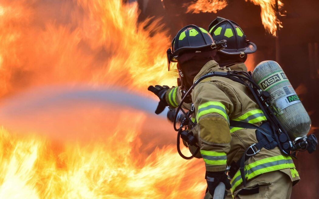 firemen-pixabay-2048