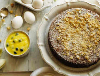 Love and Spices: <br>Lemon blueberry sauce cake