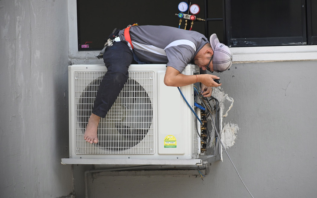 hvac-technician–richard-low-hong–pexels