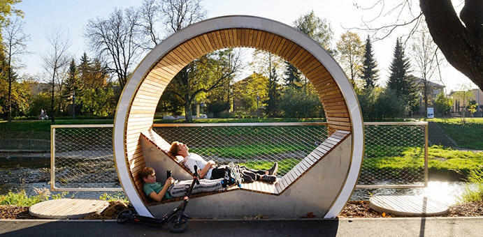 Innovative sheltered sitting area