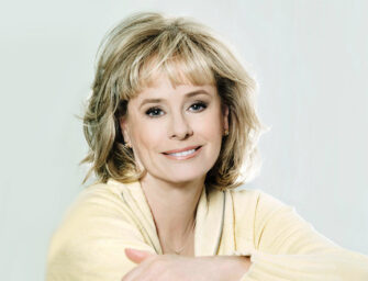 Kathy Reichs tours Quebec <br>to promote The Bone Hacker