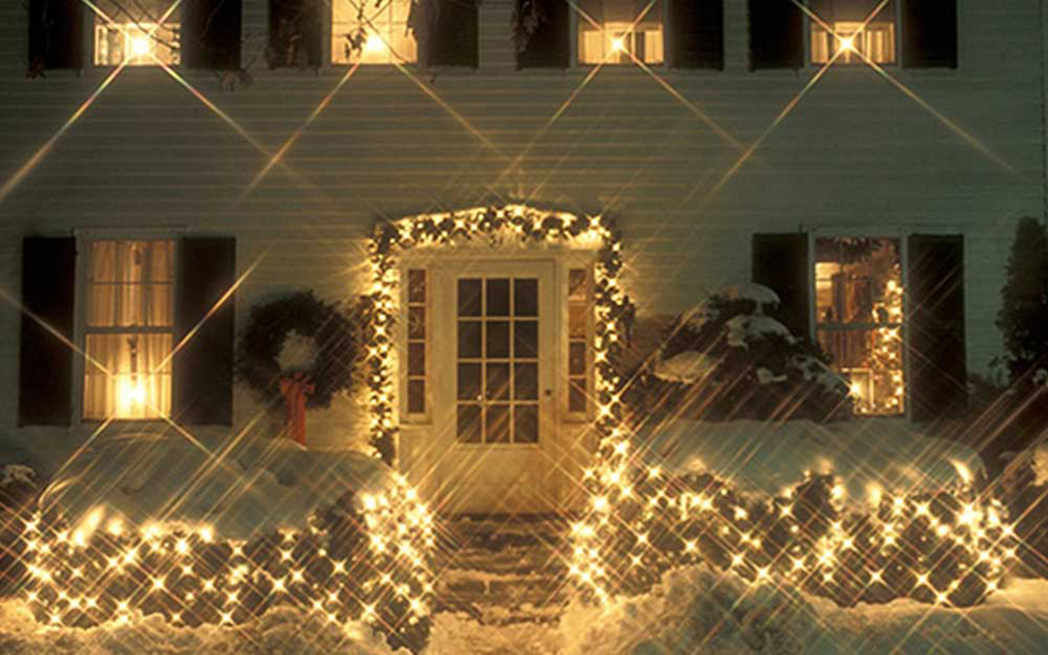 lighted-home_1048_westmountmag