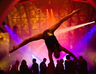 Le Cabaret du Jugement Dernier <br>sous la nef du Monastère