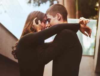 Navigating the complexities <br>of an office romance