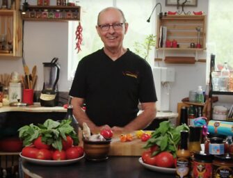 Making homemade <br>tomato sauce with Greg