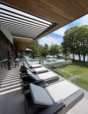 Résidence Lac Memphrémagog signée par MU Architecture en collaboration avec JS Bourdages Architecture - photo: Ulysse Lemerise Bouchard- v2com