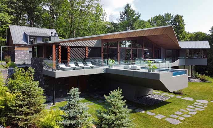 Résidence Lac Memphrémagog signée par MU Architecture en collaboration avec JS Bourdages Architecture - photo: Ulysse Lemerise Bouchard- v2com
