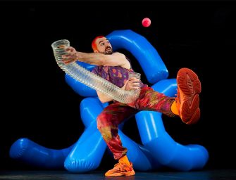Rollercoaster juggling show <br>by Wes Peden