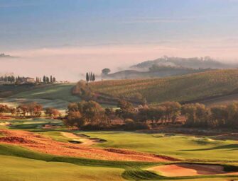 An Italian cooking class<br>in the hills of Tuscany