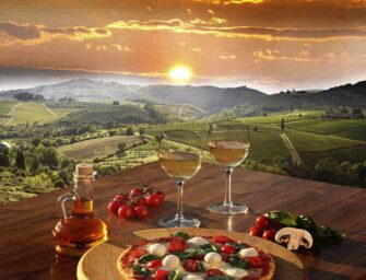 Tuscan Cuisine: <br>Tradition and conviviality
