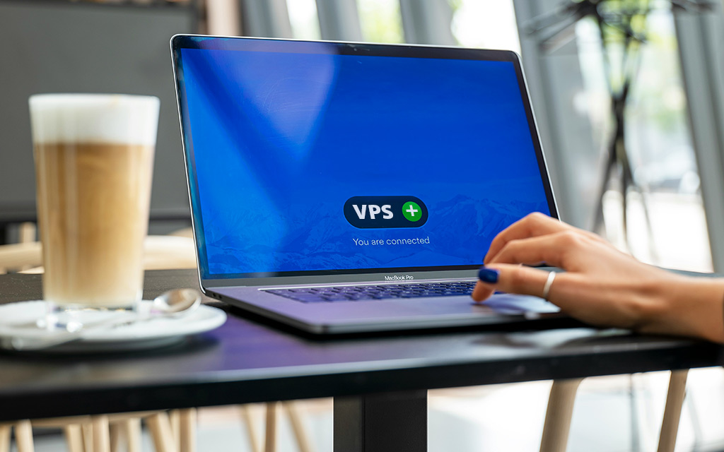 VPS-petter-lagson–unsplash-1024